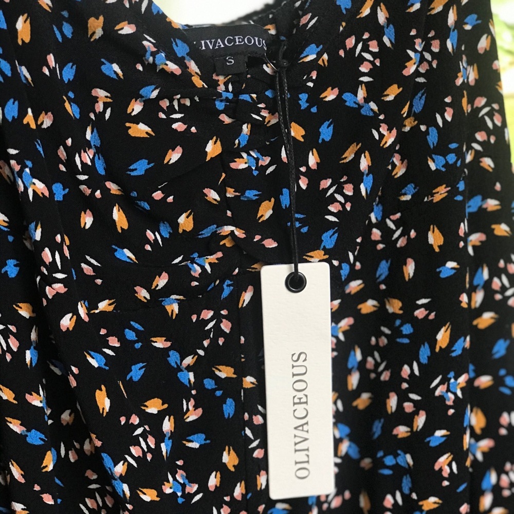 NWT Olivaceous Ruffle Floral Pocket Romper - Picture 7 of 10